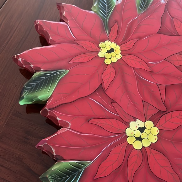 Collections Etc. Wooden Poinsettia Lazy Susan - Picture 4 of 10